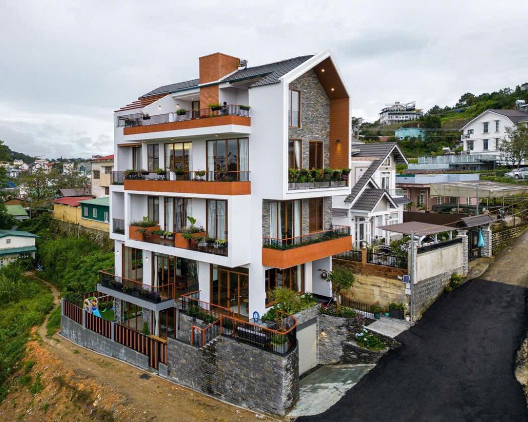 🏡☃️  𝑽𝑰𝑳𝑳𝑨 Đ𝑨̀ 𝑳𝑨̣𝑻 𝑷𝑯𝑶𝑵𝑮 𝑪𝑨́𝑪𝑯 𝑩𝑨̆́𝑪 𝑨̂𝑼  🍂🌲🍁 - thuê villa đà lạt