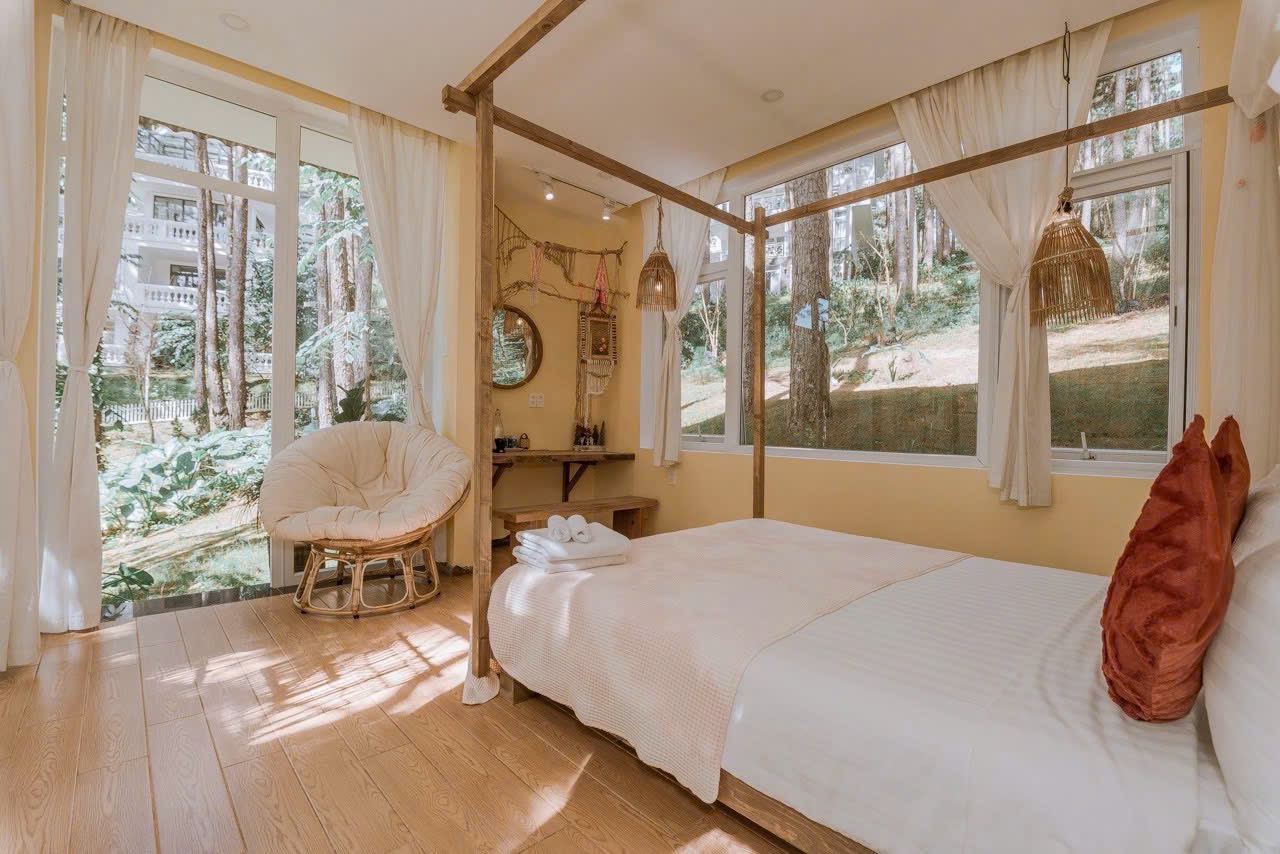 🏕️ Căn Villa nằm trong rừng thông, view nhìn ra hồ Tuyền Lâm - thuê villa đà lạt ảnh 3