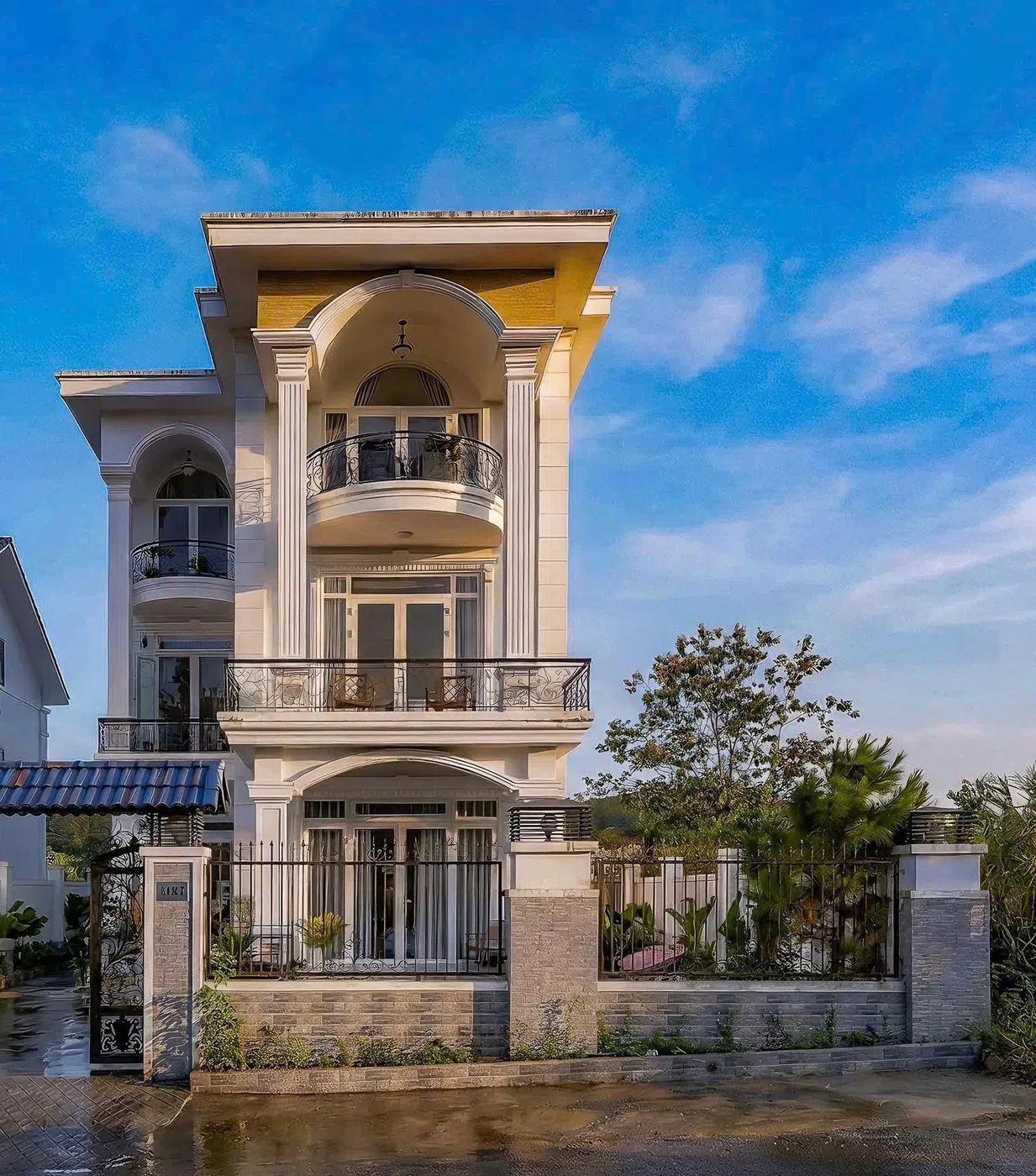 Villa Sân vườn  gần trung tâm - thuê villa đà lạt